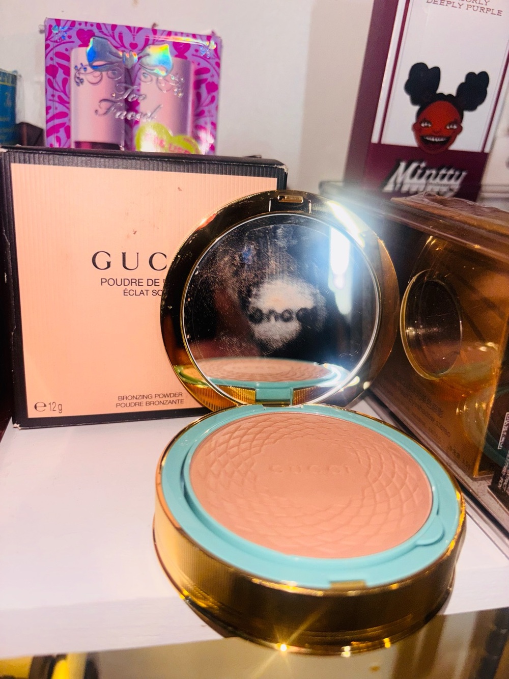 Gucci Peach-Toned Bronzing Powder Compact with Gold Case